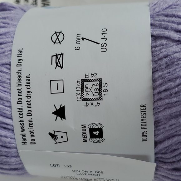 LOOPS & THREADS YARN - Picture 3 of 5